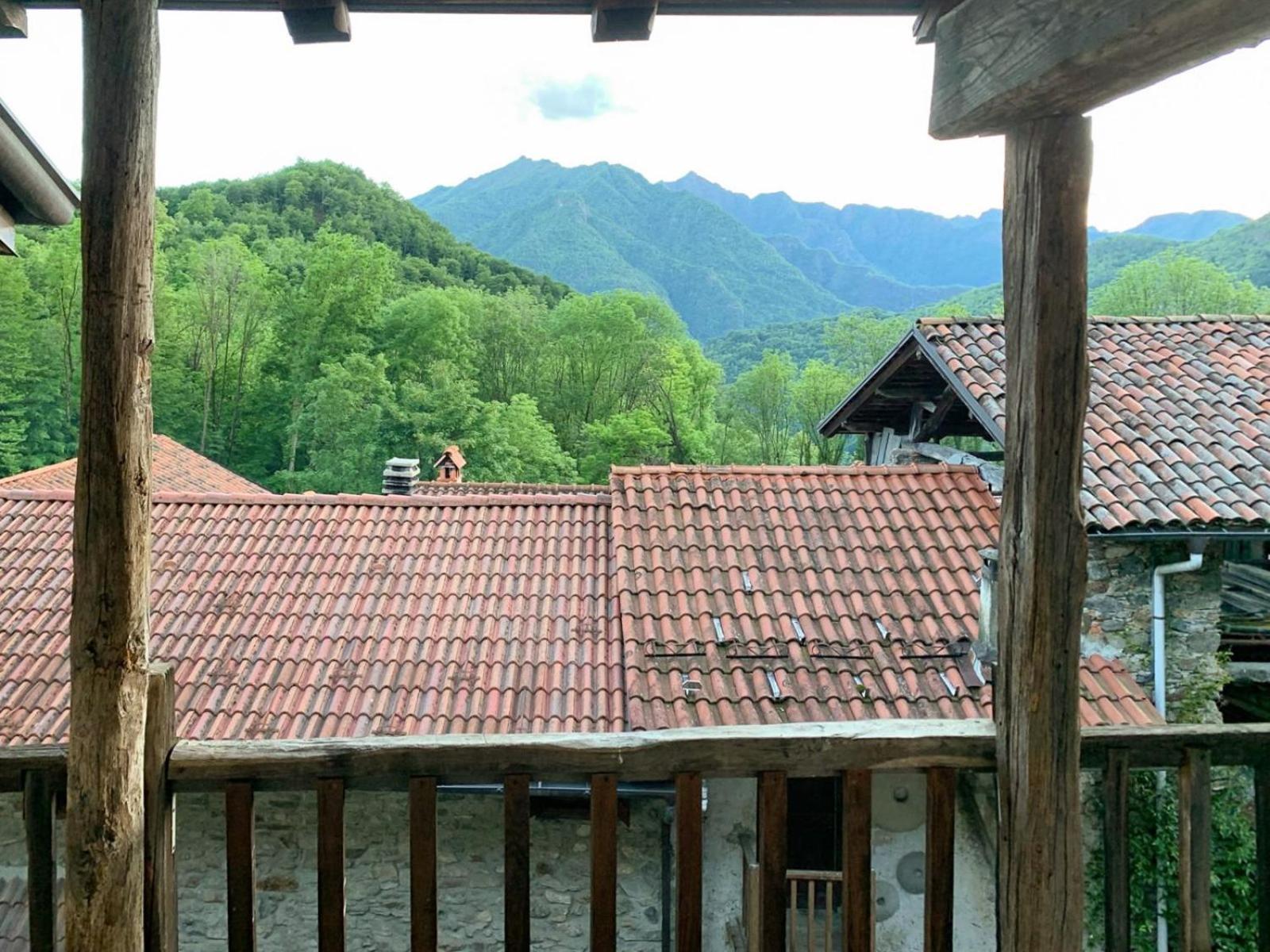 Affittacamere Montagne Verdi Varallo Eksteriør billede